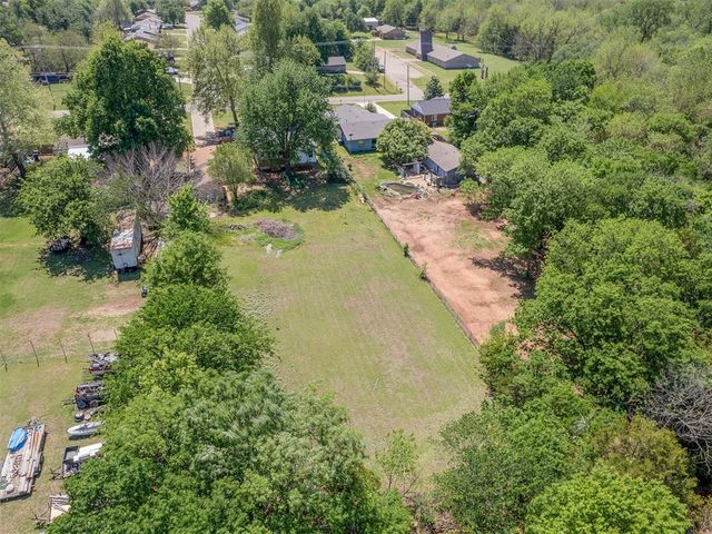 1019 E Etowah Road, Noble, OK 73068