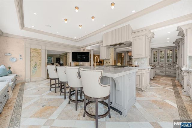 22 Fawn Drive, Montville Township, NJ 07045