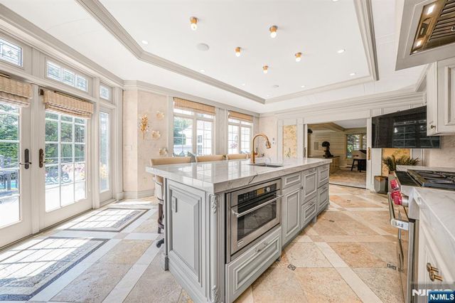 22 Fawn Drive, Montville Township, NJ 07045