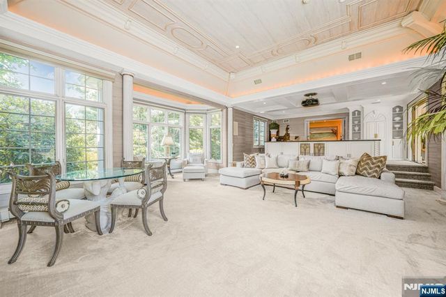 22 Fawn Drive, Montville Township, NJ 07045