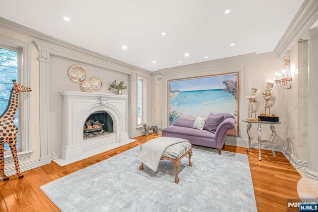 22 Fawn Drive, Montville Township, NJ 07045