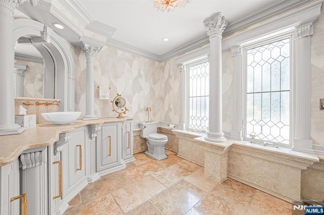 22 Fawn Drive, Montville Township, NJ 07045