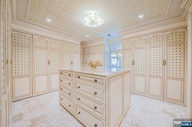 22 Fawn Drive, Montville Township, NJ 07045