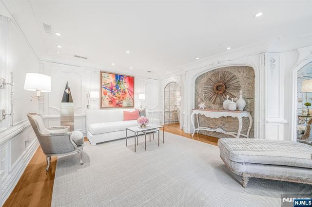 22 Fawn Drive, Montville Township, NJ 07045