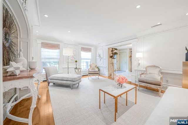 22 Fawn Drive, Montville Township, NJ 07045