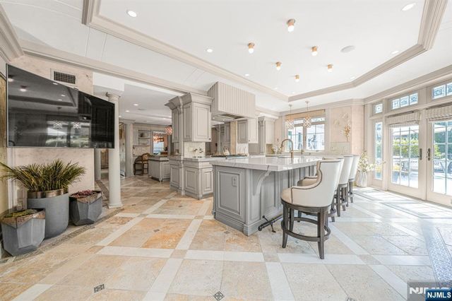 22 Fawn Drive, Montville Township, NJ 07045