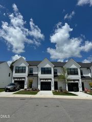 1 N Lenny Drive, Clayton, NC 27520