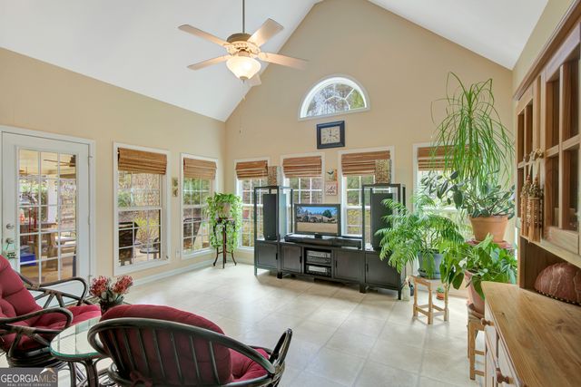 230 Silverbell Lane, Sharpsburg, GA 30277