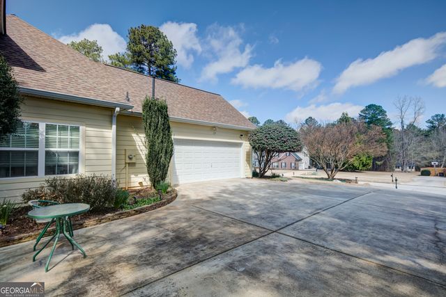 230 Silverbell Lane, Sharpsburg, GA 30277