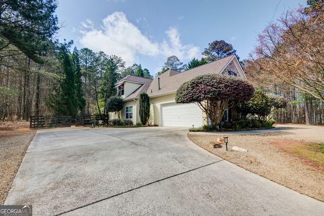 230 Silverbell Lane, Sharpsburg, GA 30277