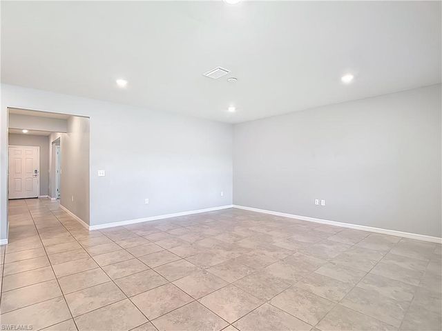 16056 Enclaves Cove DR, North Fort Myers, FL 33917