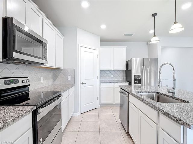 16056 Enclaves Cove DR, North Fort Myers, FL 33917