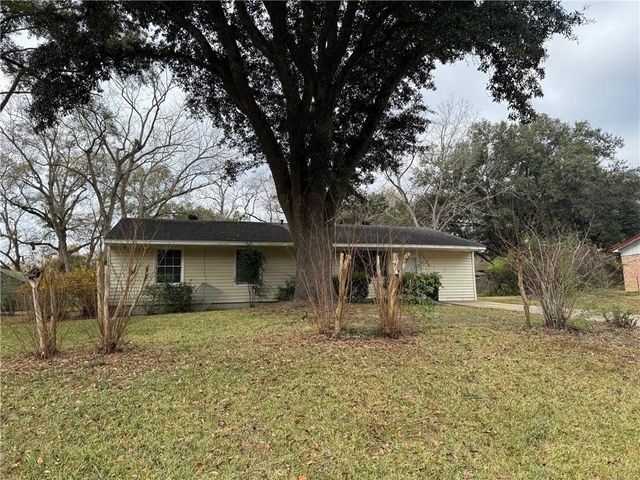 4734 Clarendon Drive, Mobile, AL 36619