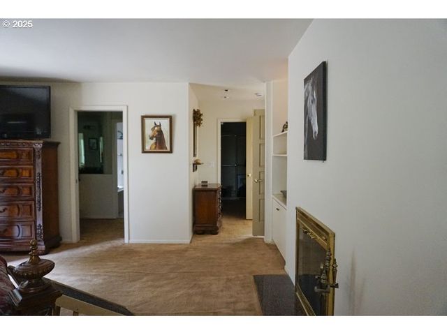 20959 S SPRINGWATER Rd, Estacada, OR 97023