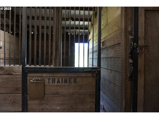 20959 S SPRINGWATER Rd, Estacada, OR 97023