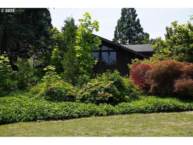 20959 S SPRINGWATER Rd, Estacada, OR 97023