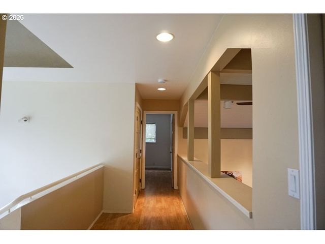 20959 S SPRINGWATER Rd, Estacada, OR 97023