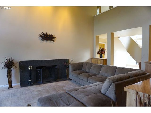 20959 S SPRINGWATER Rd, Estacada, OR 97023