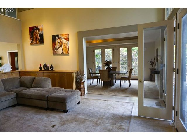 20959 S SPRINGWATER Rd, Estacada, OR 97023