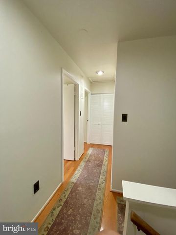 8852 CORK COUNTY CT, Springfield, VA 22152