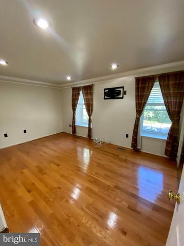 8852 CORK COUNTY CT, Springfield, VA 22152