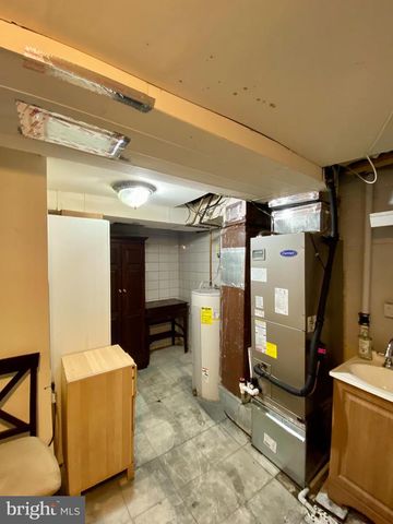 8852 CORK COUNTY CT, Springfield, VA 22152