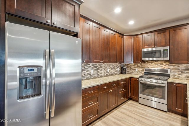 6145 E Cave Creek Road 203, Cave Creek, AZ 85331