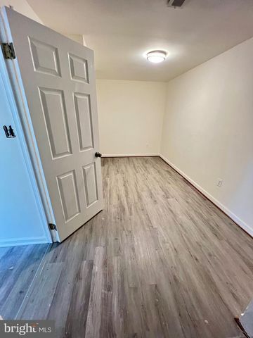 4504 BLUE JAY CT, Woodbridge, VA 22193