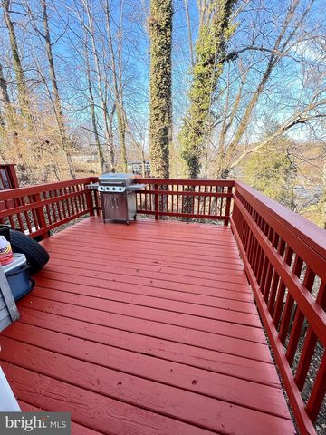 4504 BLUE JAY CT, Woodbridge, VA 22193