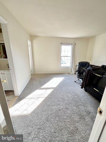 4504 BLUE JAY CT, Woodbridge, VA 22193