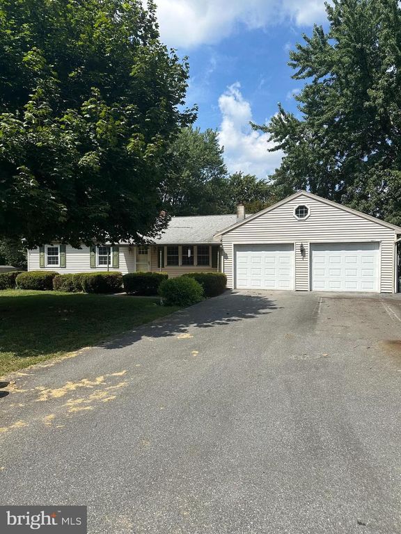 244 HORSESHOE DR, Annville, PA 17003