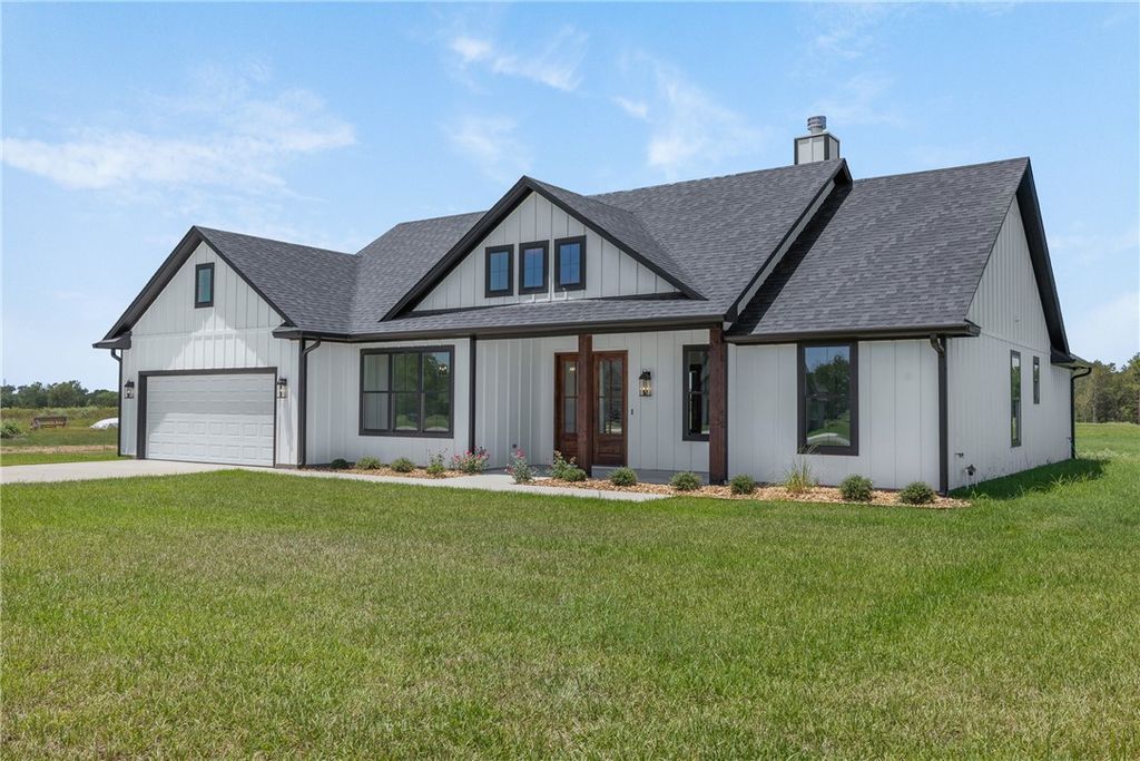 102 Pueblo Drive, Caldwell, TX 77836 — photo 2