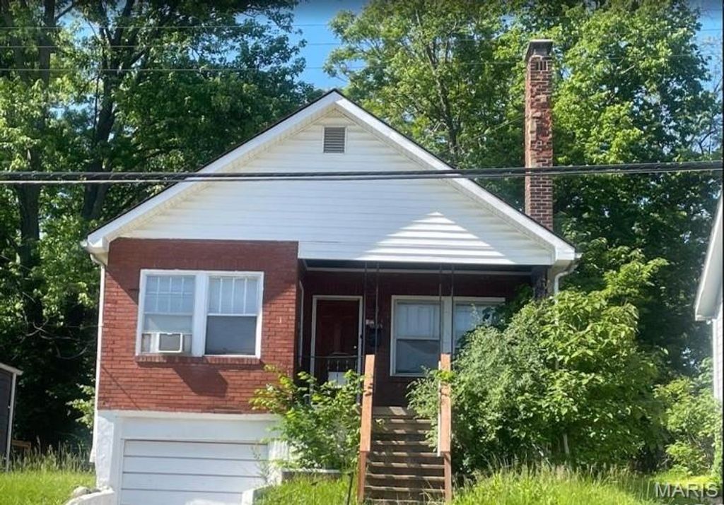 7032 Emma Avenue, St Louis, MO 63136