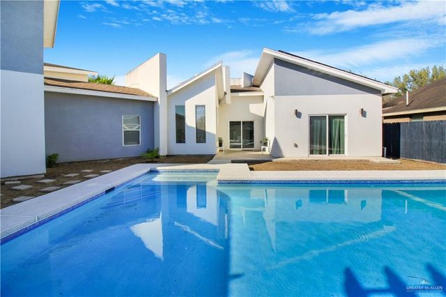 800 New Orleans Circle, Pharr, TX 78577