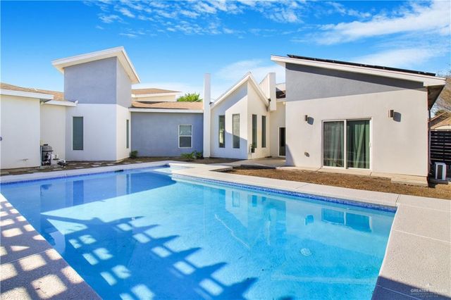 800 New Orleans Circle, Pharr, TX 78577