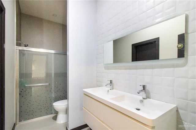 800 New Orleans Circle, Pharr, TX 78577