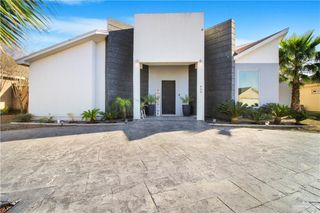 800 New Orleans Circle, Pharr, TX 78577