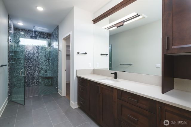 2215 Skyline Way, Anacortes, WA 88221