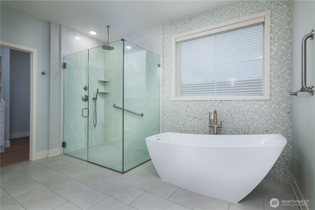 2215 Skyline Way, Anacortes, WA 88221