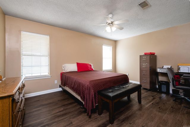 9 Hummingbird Drive, Vilonia, AR 72173