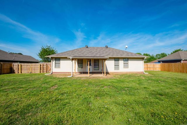 9 Hummingbird Drive, Vilonia, AR 72173