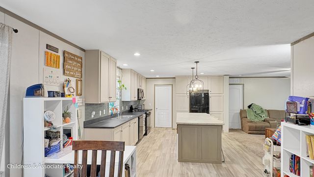 7045 Shamley Avenue NE, Belmont, MI 49306