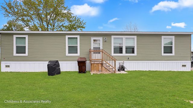 7045 Shamley Avenue NE, Belmont, MI 49306