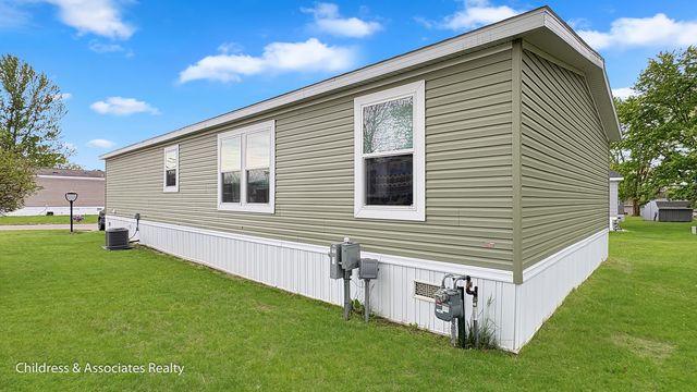 7045 Shamley Avenue NE, Belmont, MI 49306