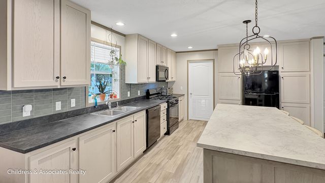 7045 Shamley Avenue NE, Belmont, MI 49306