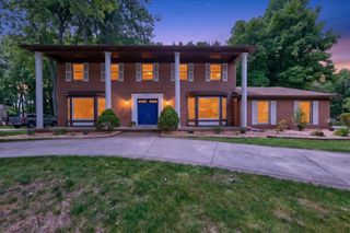 8441 Sarah Lane, Grosse Ile Twp, MI 48138
