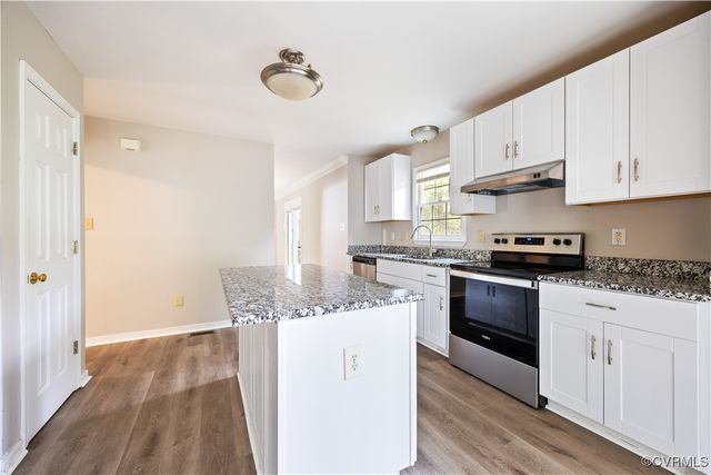 3012 Appleford Dr, Chester, VA 23831