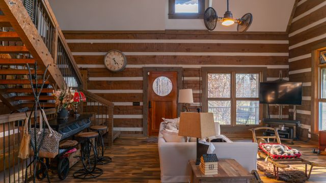 102 Highwater Rd, Waverly, TN 37185