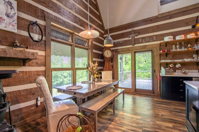 102 Highwater Rd, Waverly, TN 37185