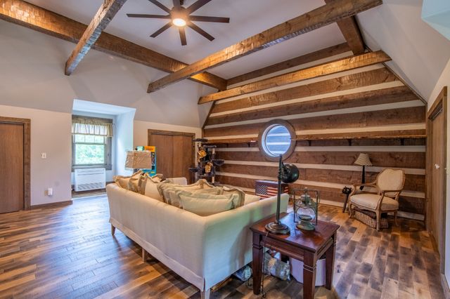 102 Highwater Rd, Waverly, TN 37185
